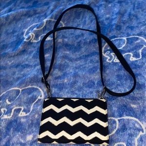 Black and white thirty one purse
